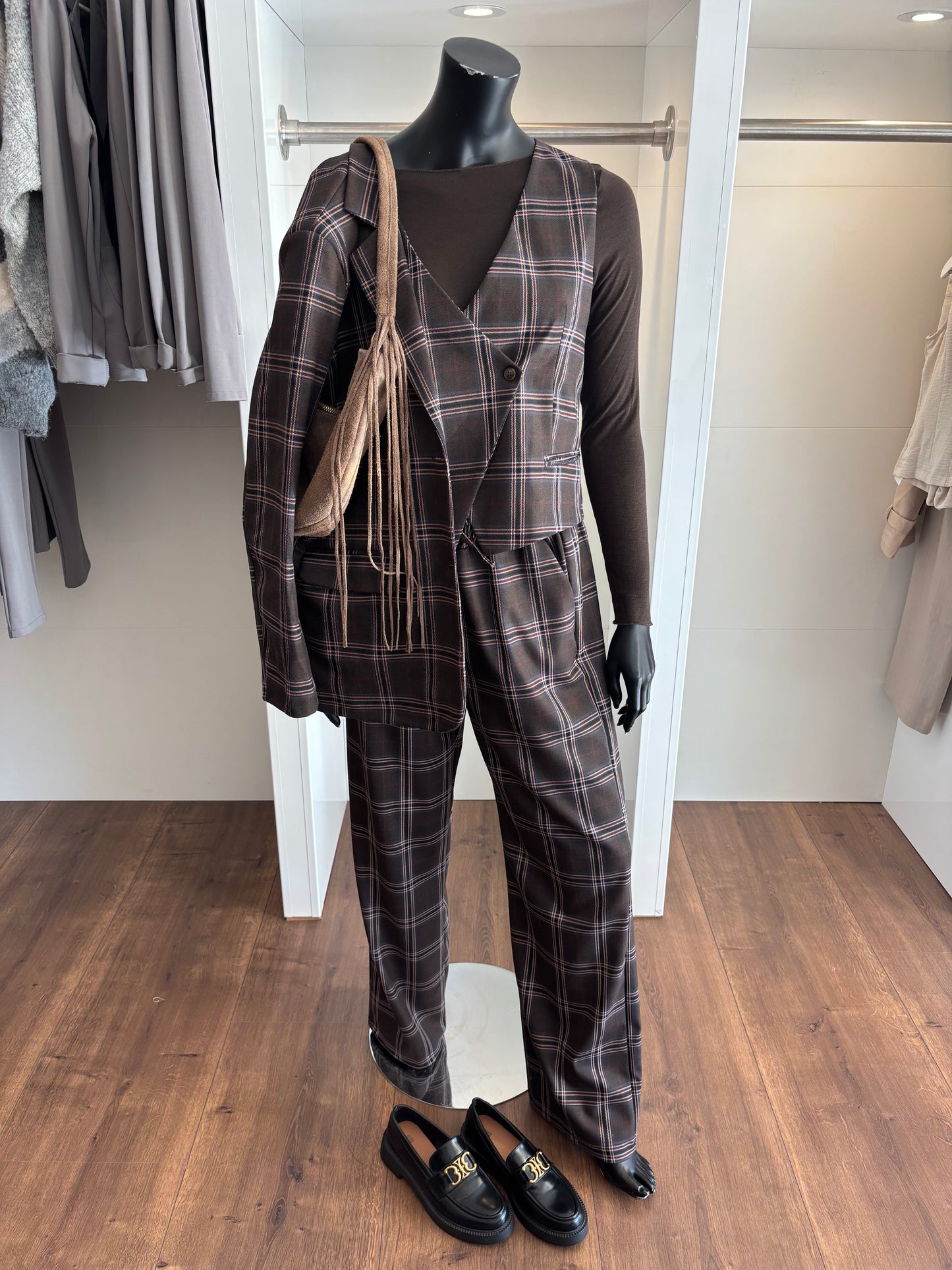 Karierter Blazer von ESVIVID in Braun
