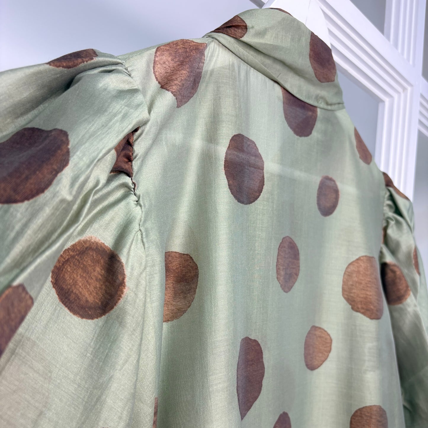 Elegante Polka-Dot-Bluse - Ela