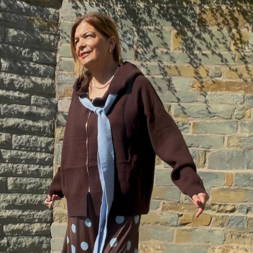 Strickjacke mit Kapuze und Kontrast Strickband blau Hada