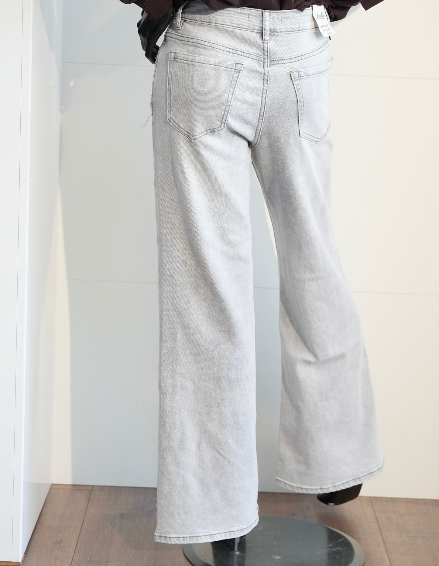 Wide-Leg-Jeans - Esmee