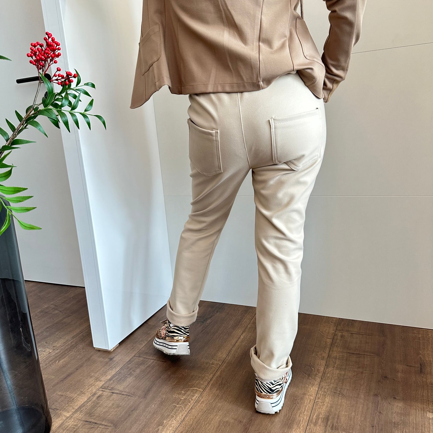 Elegante Hose mit einzigartigem Bund