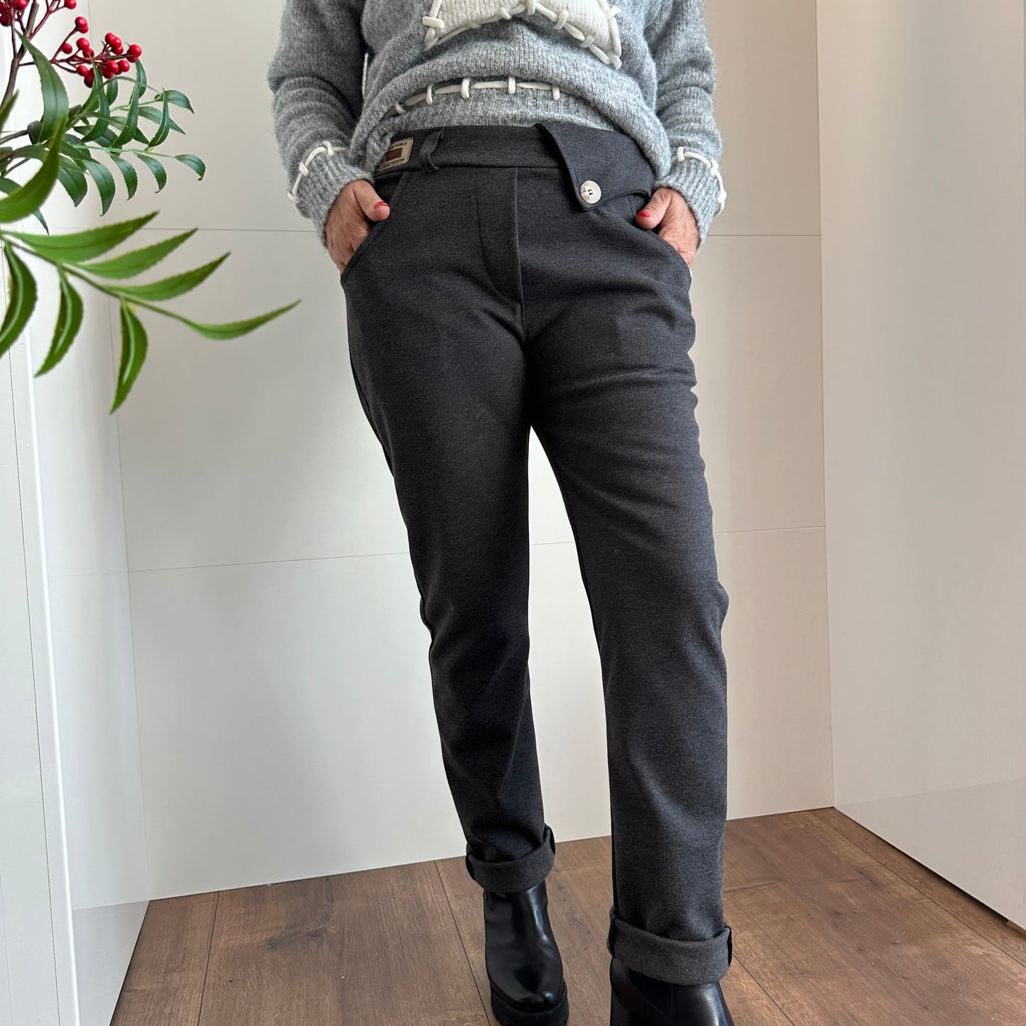 Elegante Hose mit einzigartigem Bund