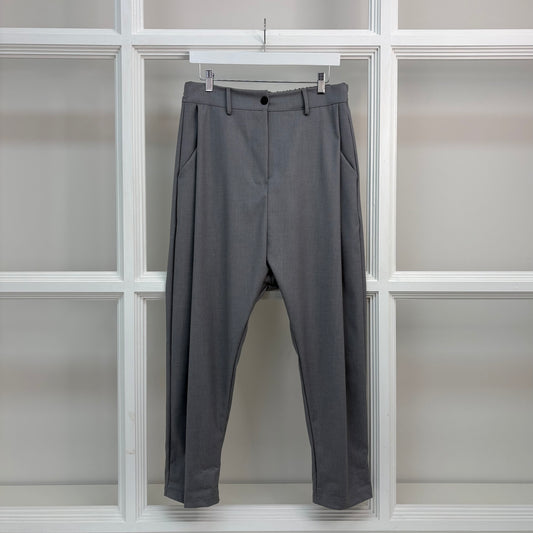 Moderne Stoffhose mit Bundfalte - Dunia