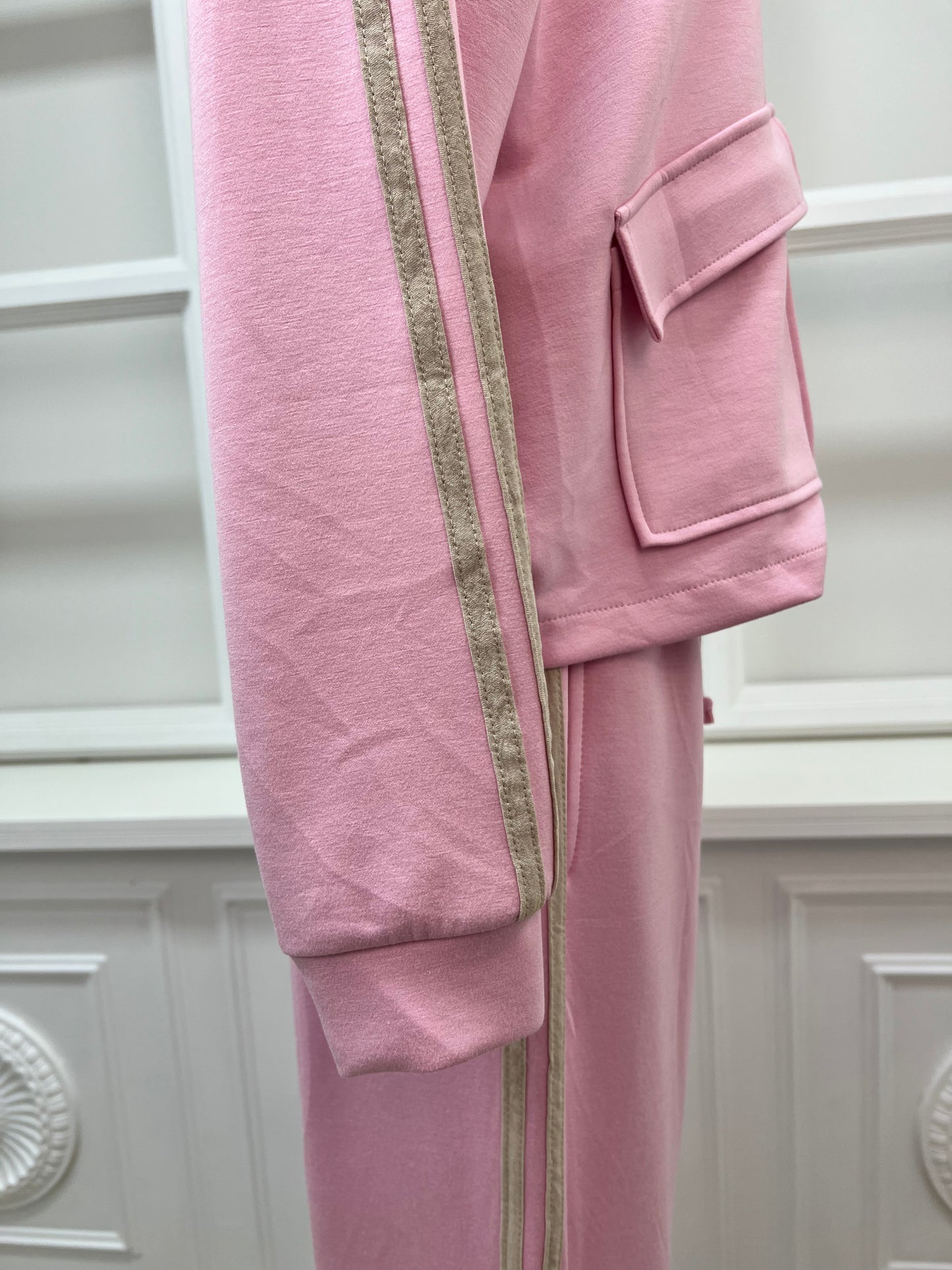 Blousonjacke Bela in rosa mit Rückenprint