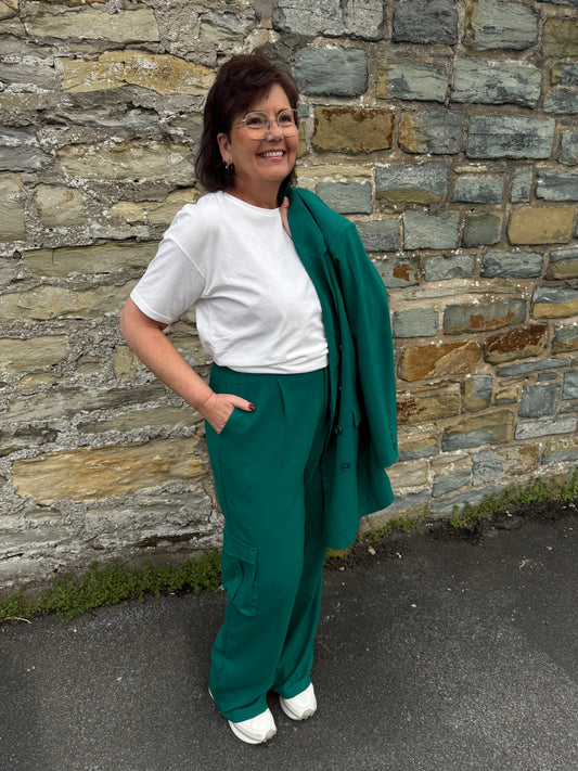 Hose mit aufgesetzten Taschen