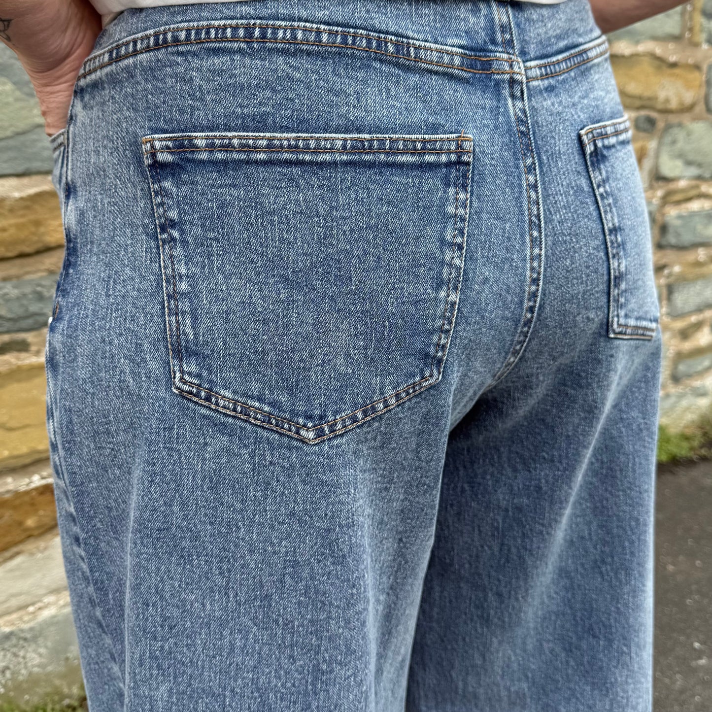 Studio UNTOLD Barrel-Jeans- Chloe