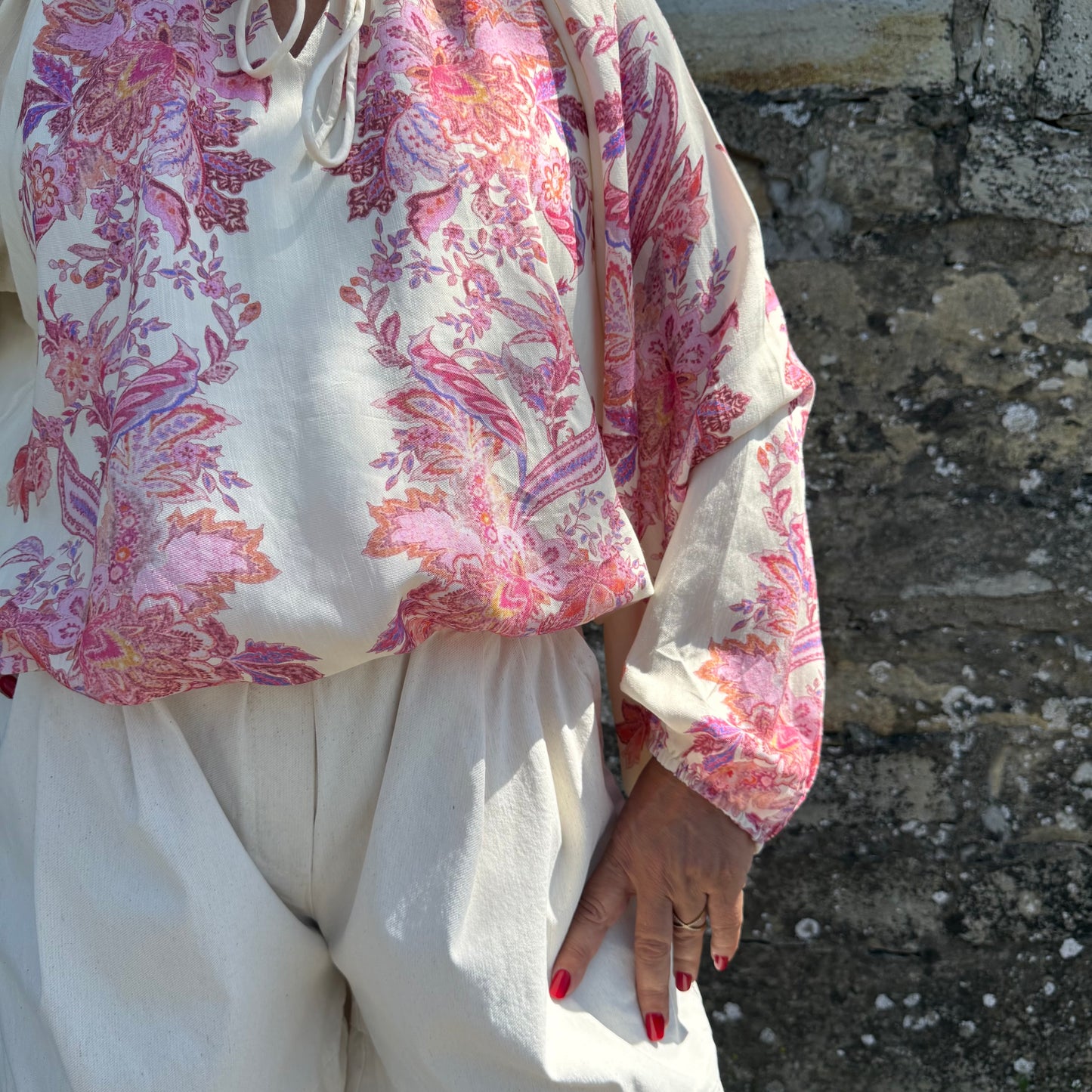 Luftige Bluse mit romantischem Blumenprint - Gilda