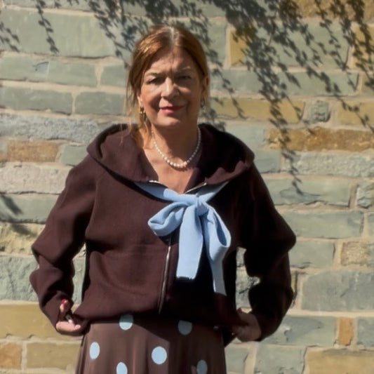Strickjacke mit Kapuze und Kontrast Strickband blau Hada