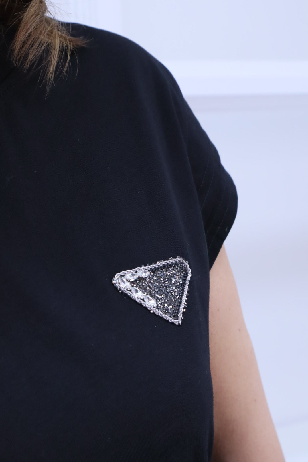 T-Shirt schwarz mit Strassdetail Aria