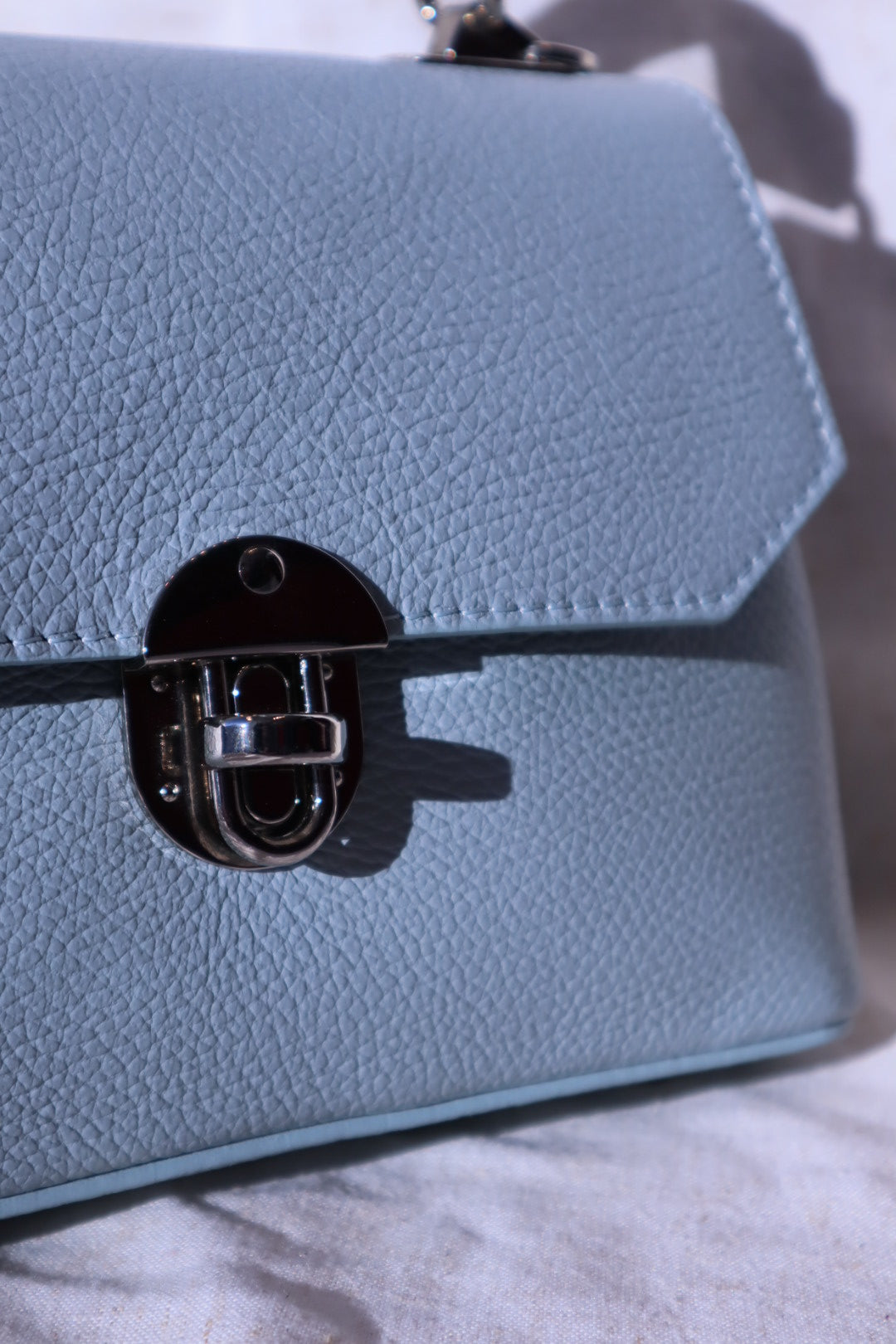 Kleine Koffertasche Hellblau