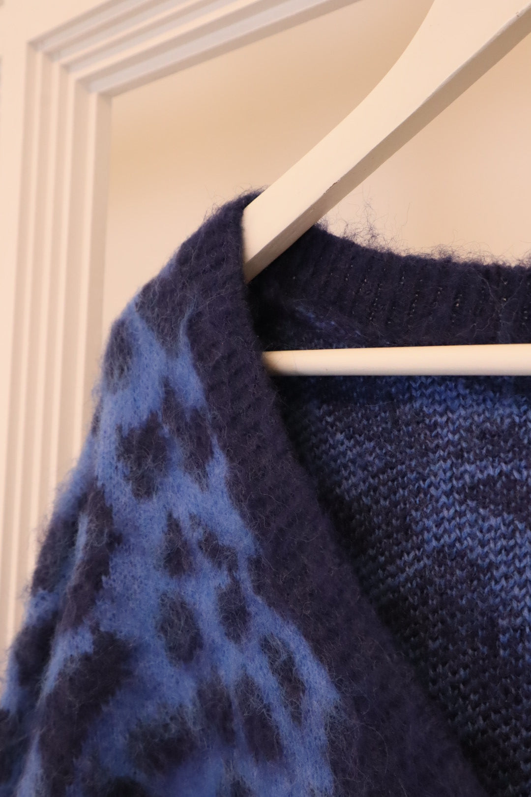 Stylischer Kurz-Cardigan Blue-Leo