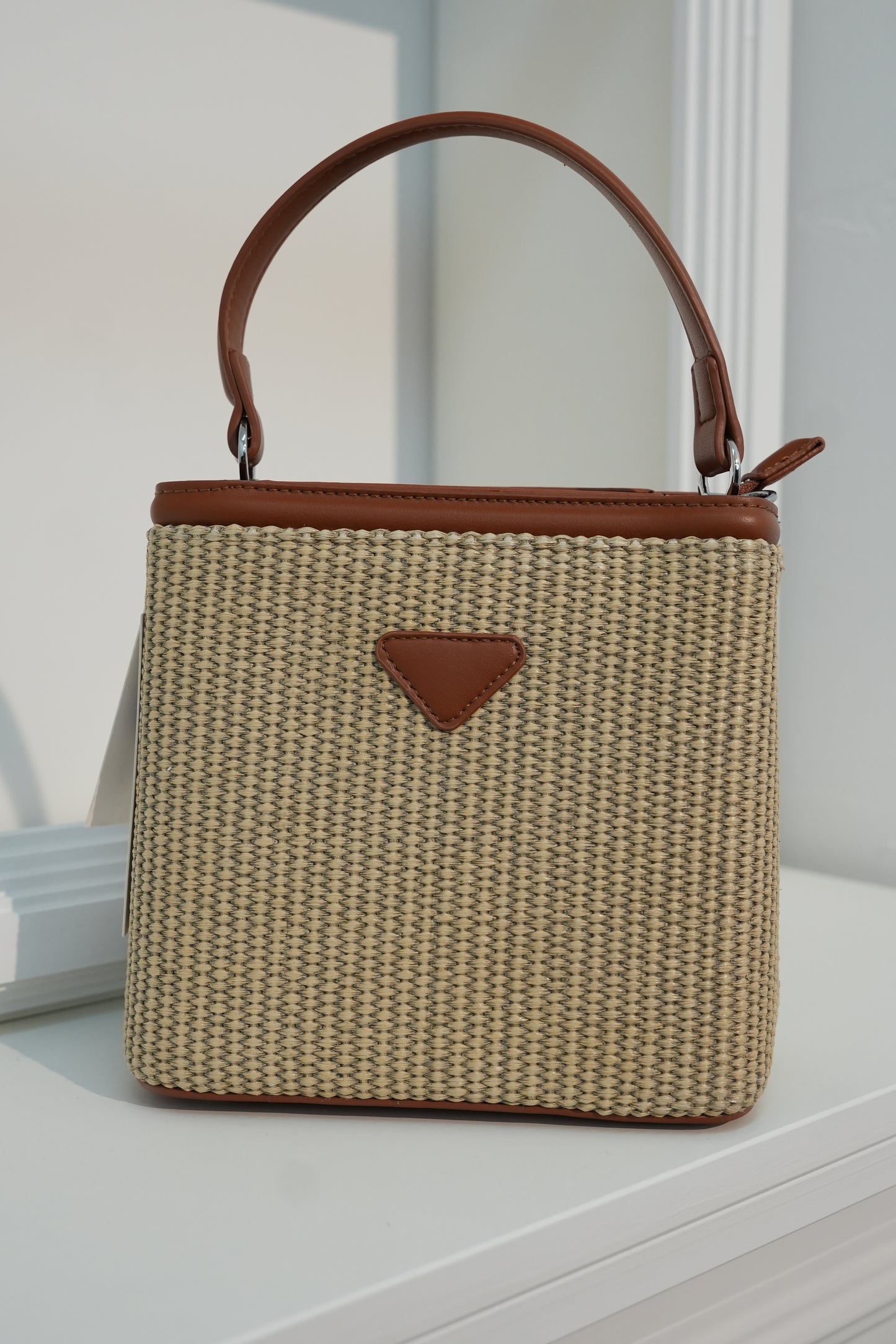 Handtasche mit Lederdetails.,,Raffia Chic,,Emma